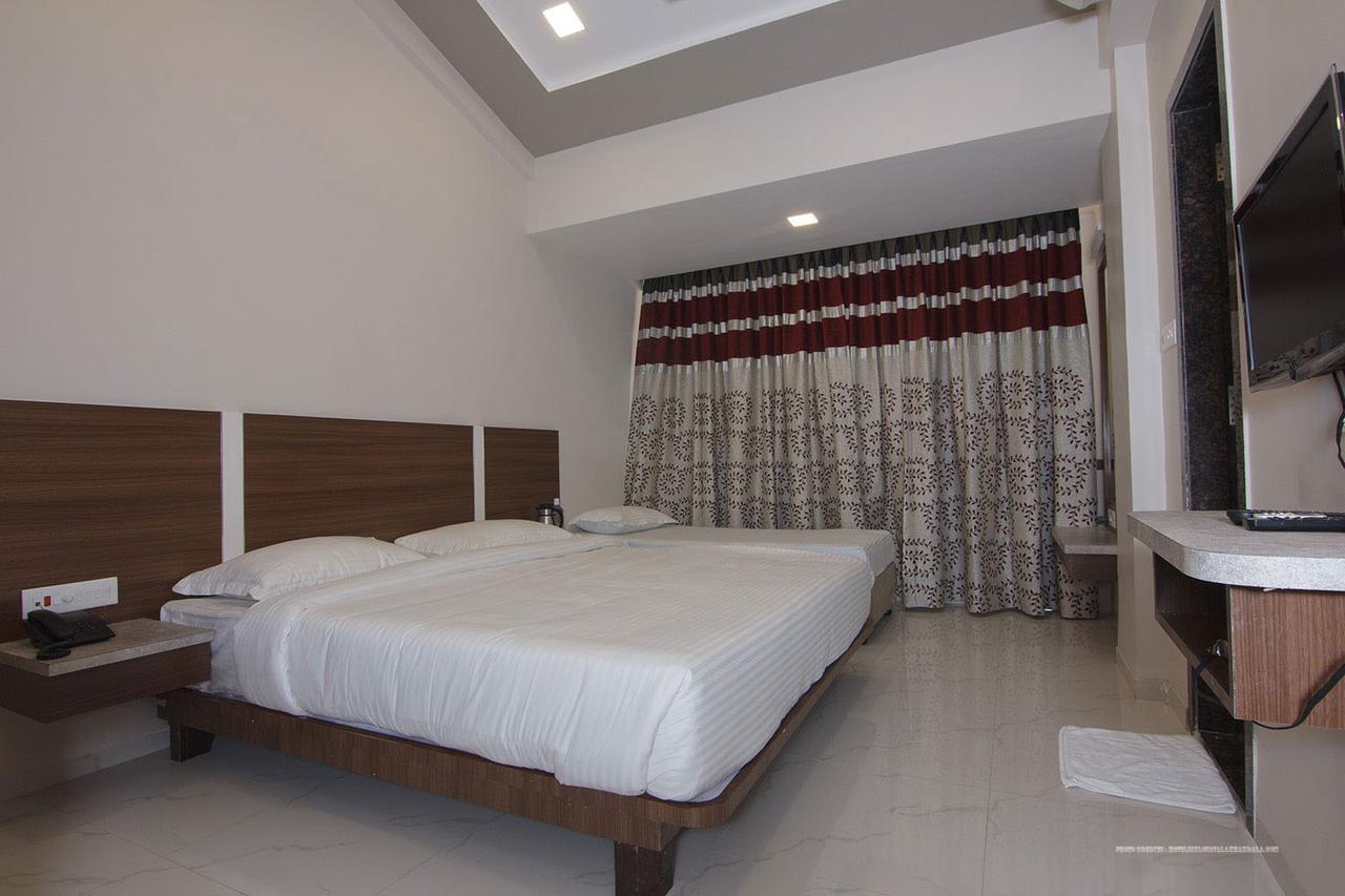 Highland Resort Lonavala Buitenkant foto