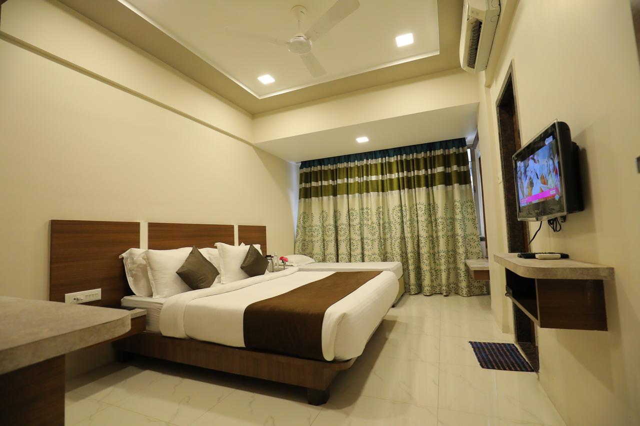 Highland Resort Lonavala Buitenkant foto